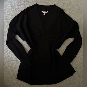 Time and Tru Women's Black V-Neck Sweater